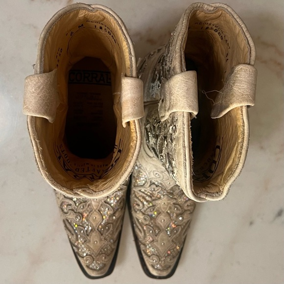 Corral Tan Leather Boots - Picture 9 of 10